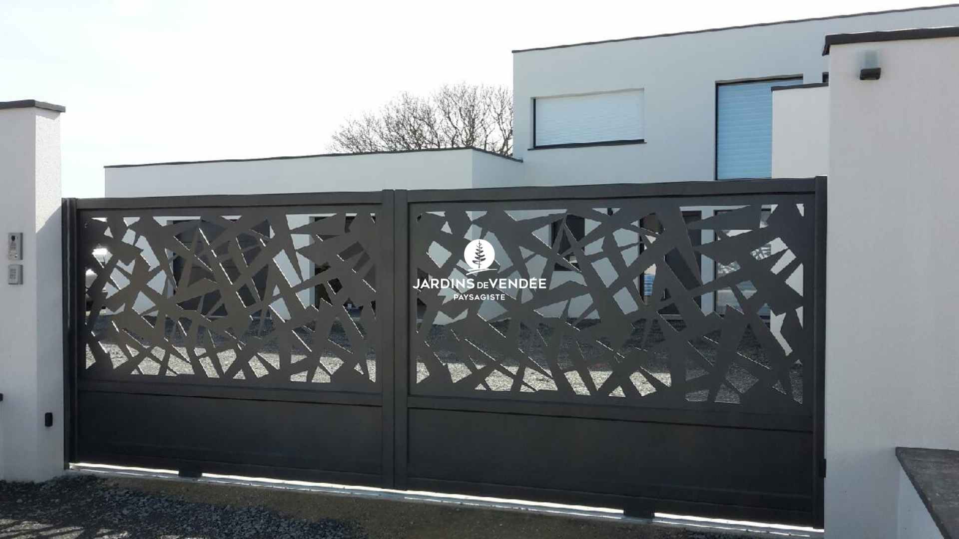 jardinsdevendee-nosrealisations-portail-aluminium