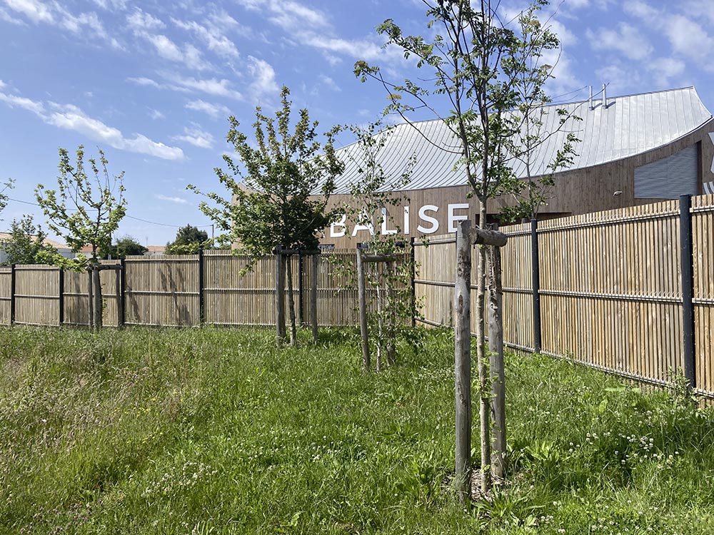 Aménagement extérieur de la salle de spectacle de Saint-Hilaire-de-Riez